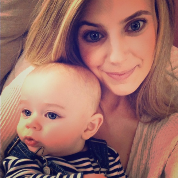 Meet your Posher, Sydny - Picture 1 of 1